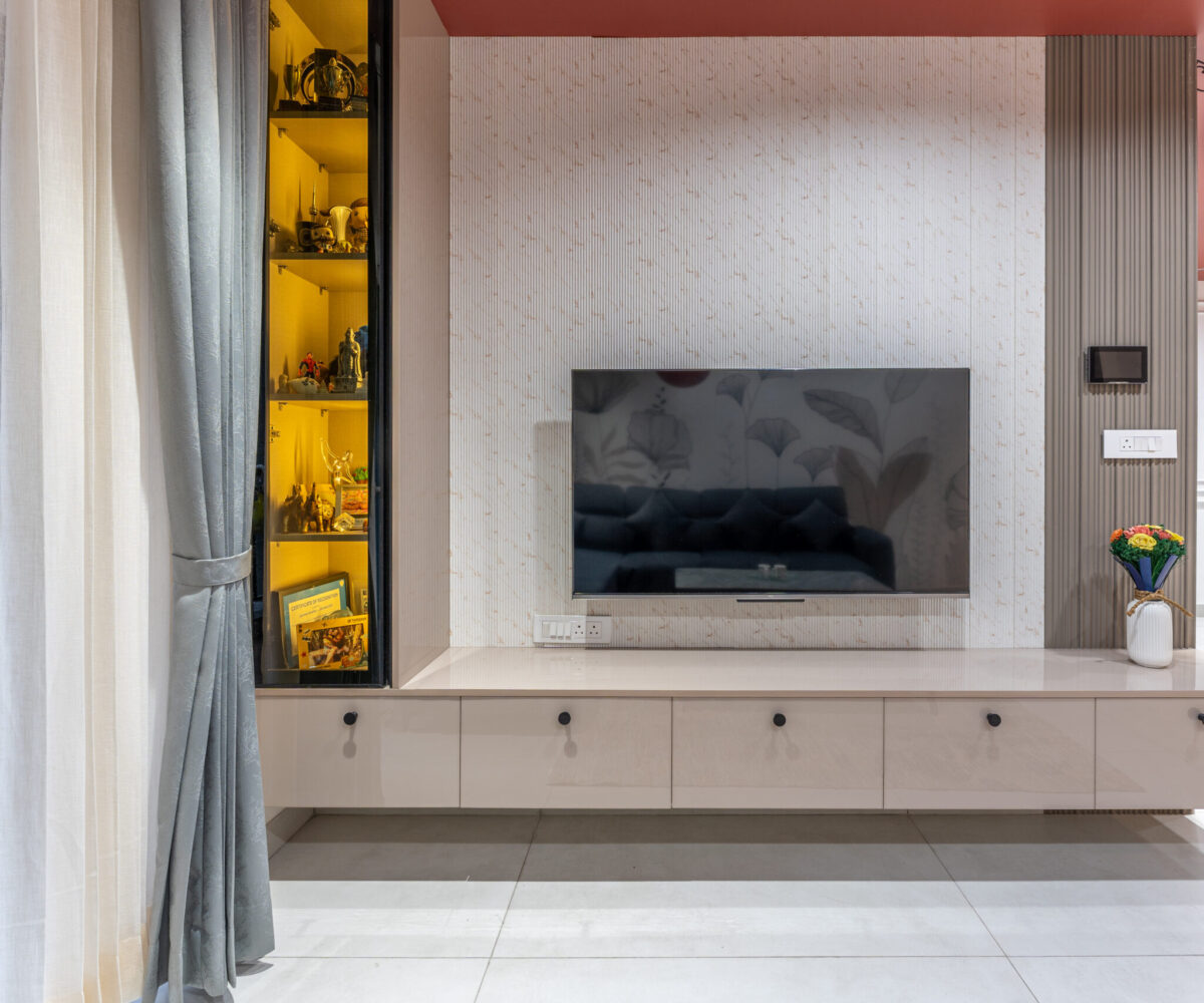 Tv unit and foyer look good and premium look